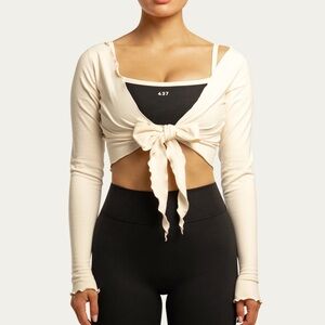 437 Knot Front Long Sleeve Crop Top in Cream